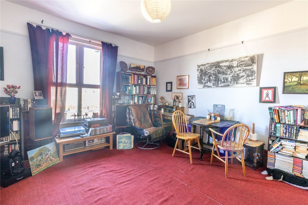Property photo 2 of 10 Picture No. 01