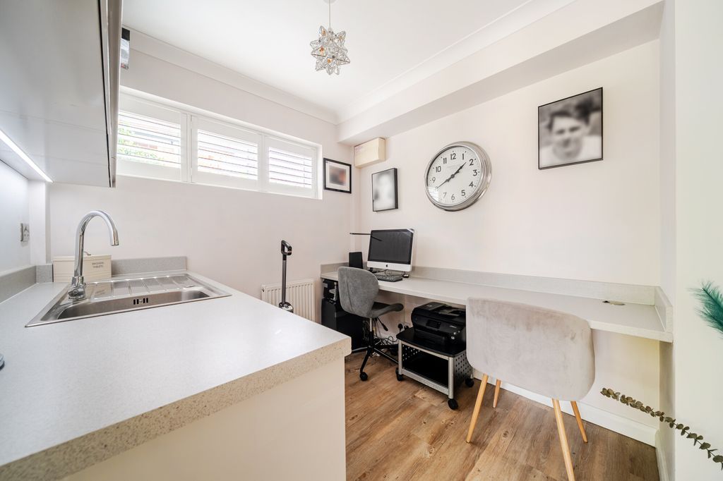 Additional image 15 of 4 bed detached house for saleKings Road, Fleet GU51