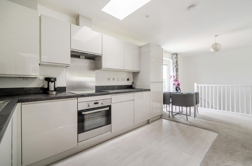 Property photo 2 of 19 1456804-6-6A01B67...