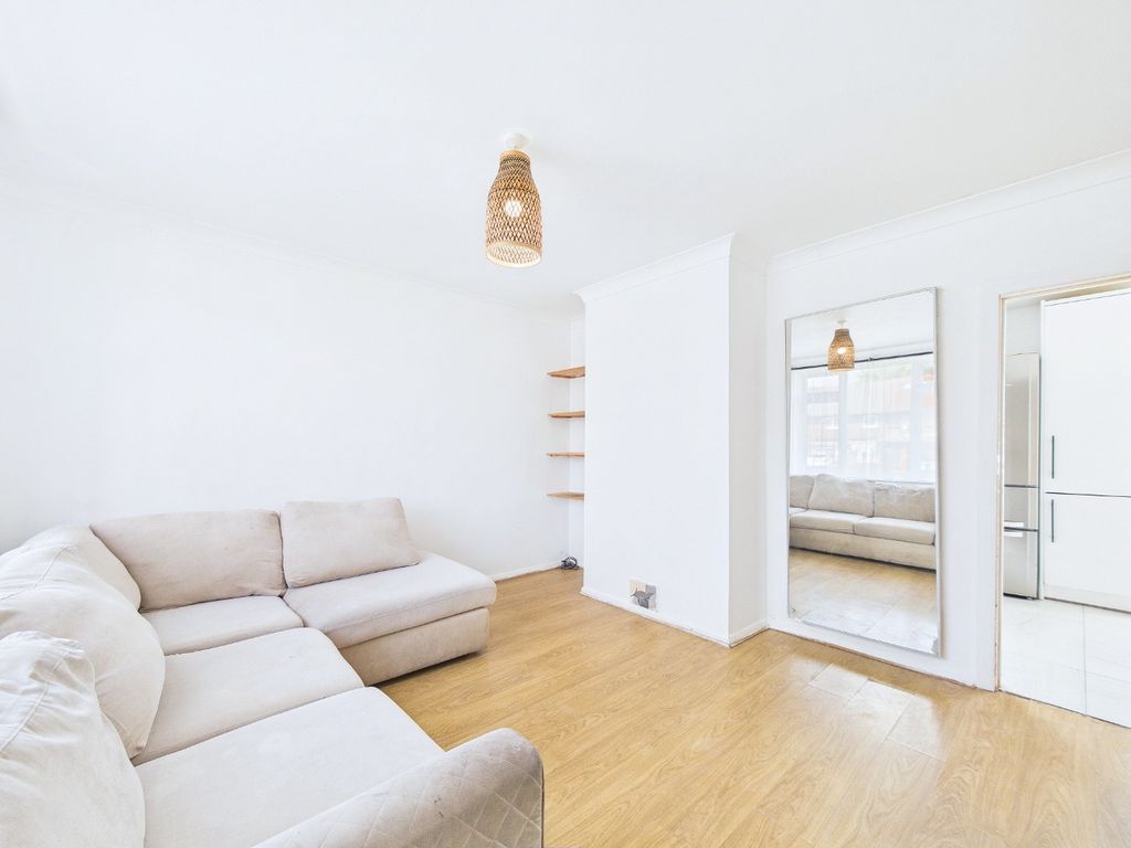 Property photo 3 of 15 3555623