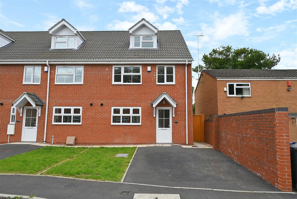Property photo 1 of 19 24 Dobbs Mill Close.Jpg