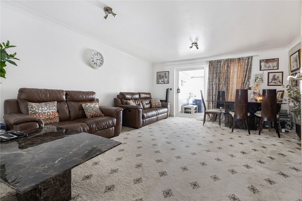 Property photo 3 of 22 Picture No. 35