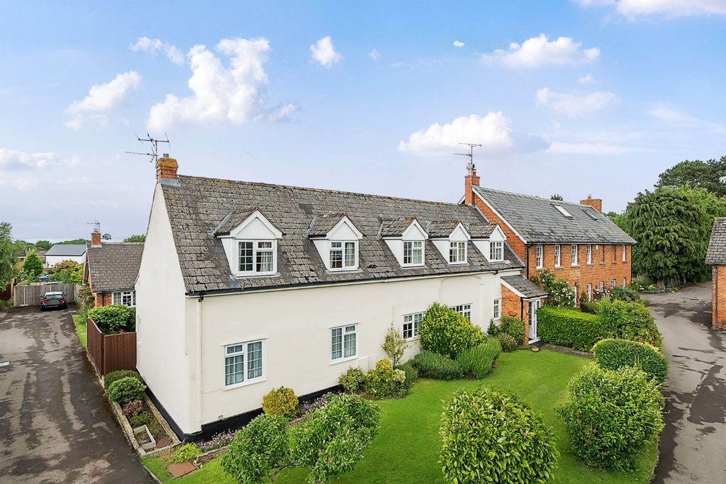 Property photo 1 of 14 Southfield Manor