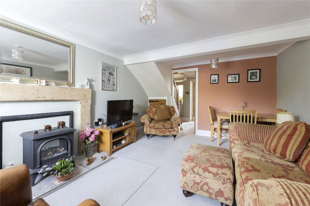 Property photo 2 of 16 Picture No. 17