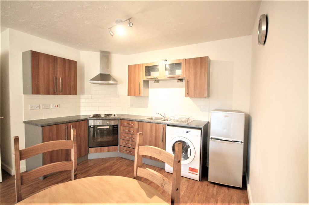 Property photo 2 of 9