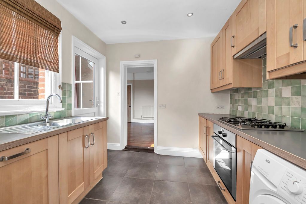 Property photo 3 of 14 Kitchen