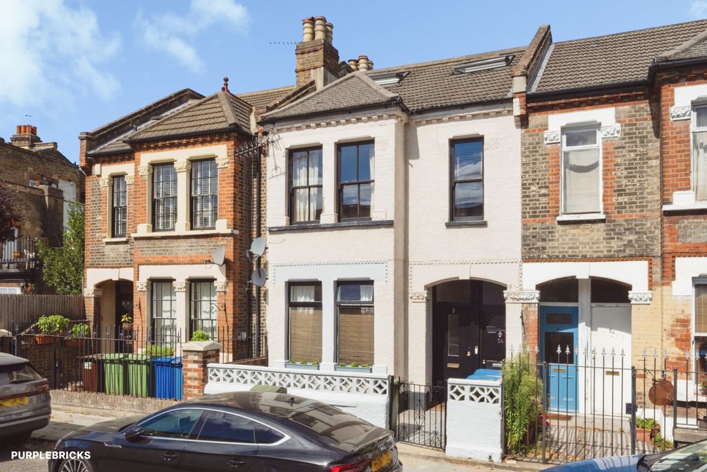 Property photo 1 of 32