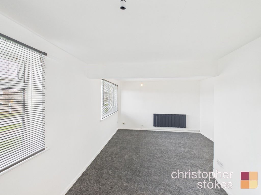 Property photo 2 of 12 5250011