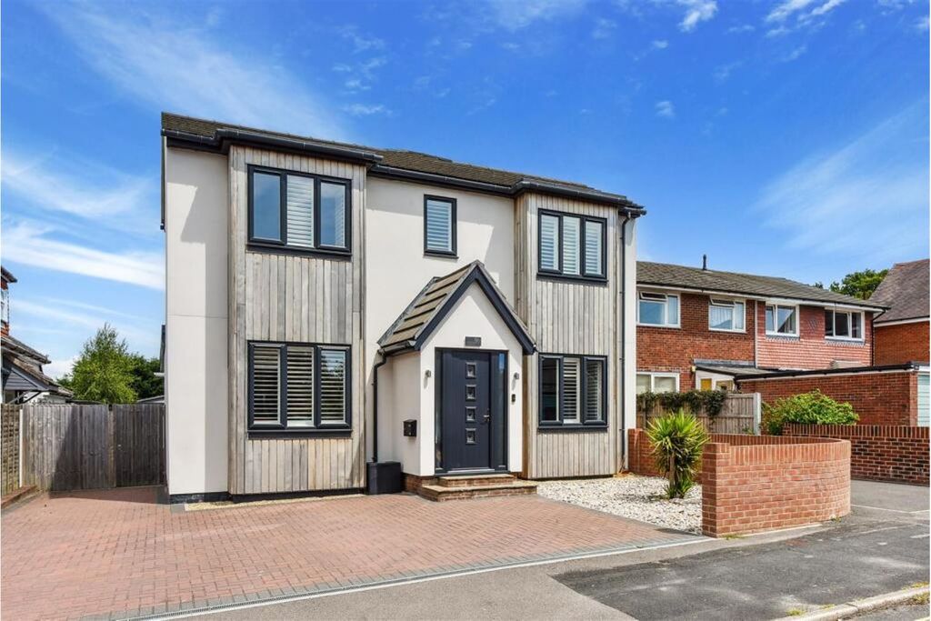 Property photo 1 of 20