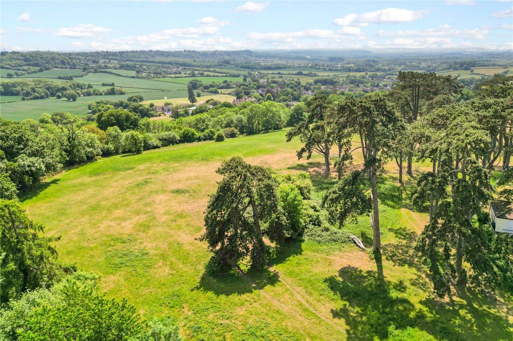 Property photo 3 of 20 Paddock