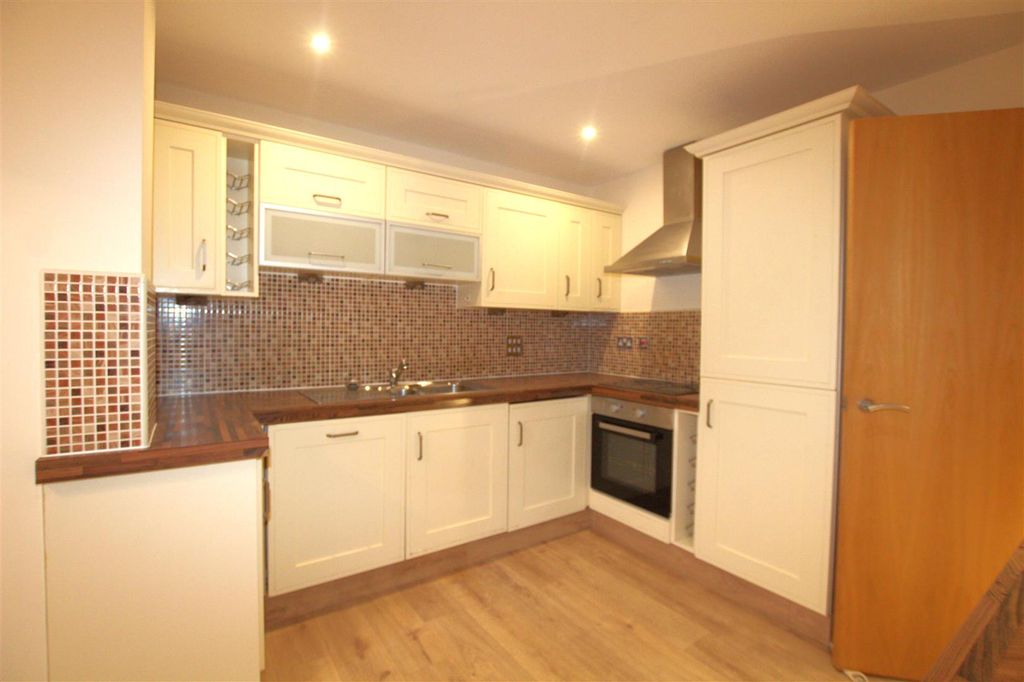 Property photo 2 of 18 Img_2800.Jpg