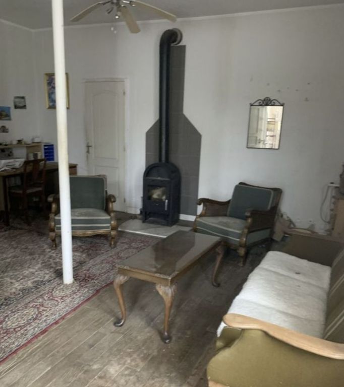 Property photo 3 of 12