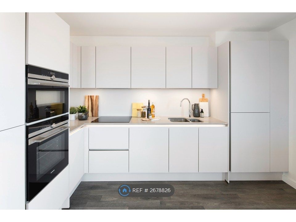 Property photo 3 of 9 Kitchen