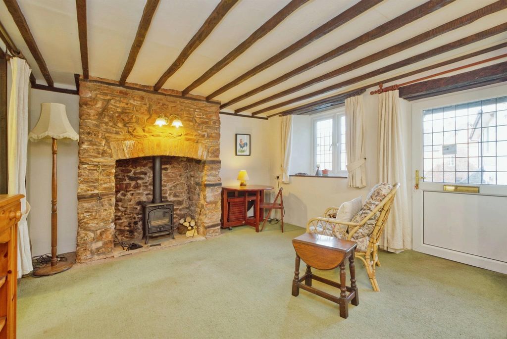 Property photo 2 of 17