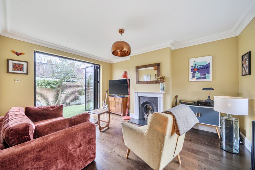 Property photo 3 of 17 1403642-16-69779d...