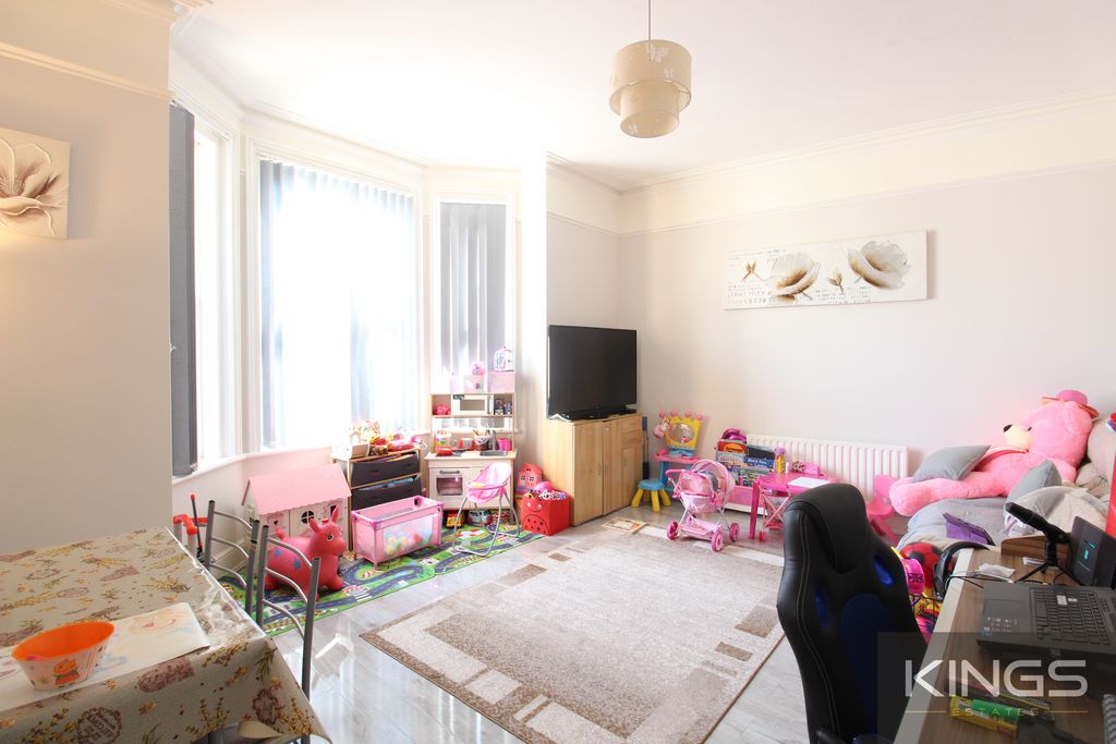 Property photo 2 of 4
