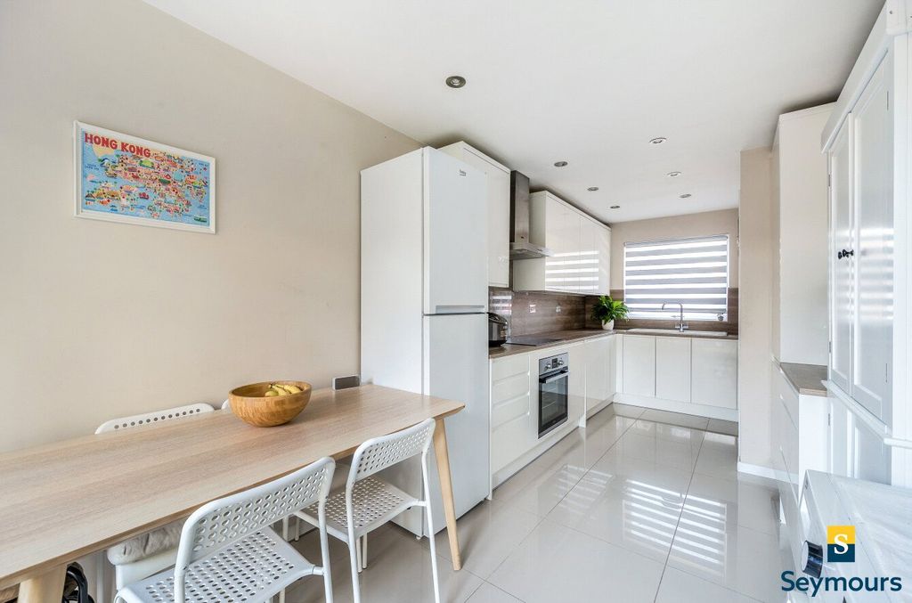 Property photo 2 of 18 Kitchen/Dining