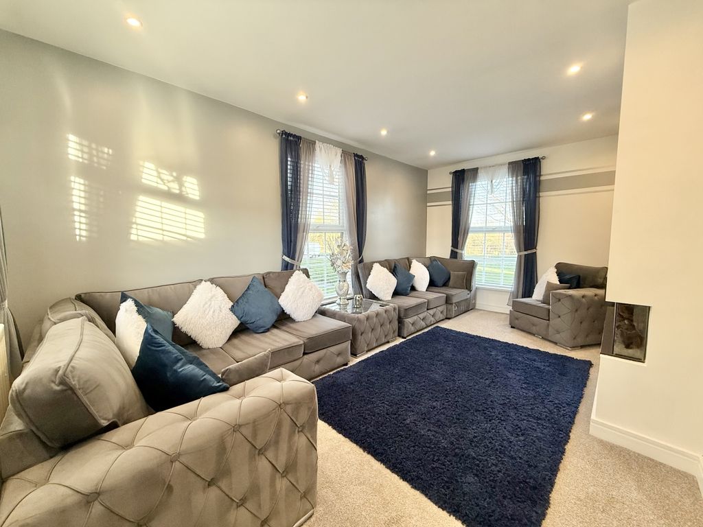 Property photo 3 of 14 Img_4947