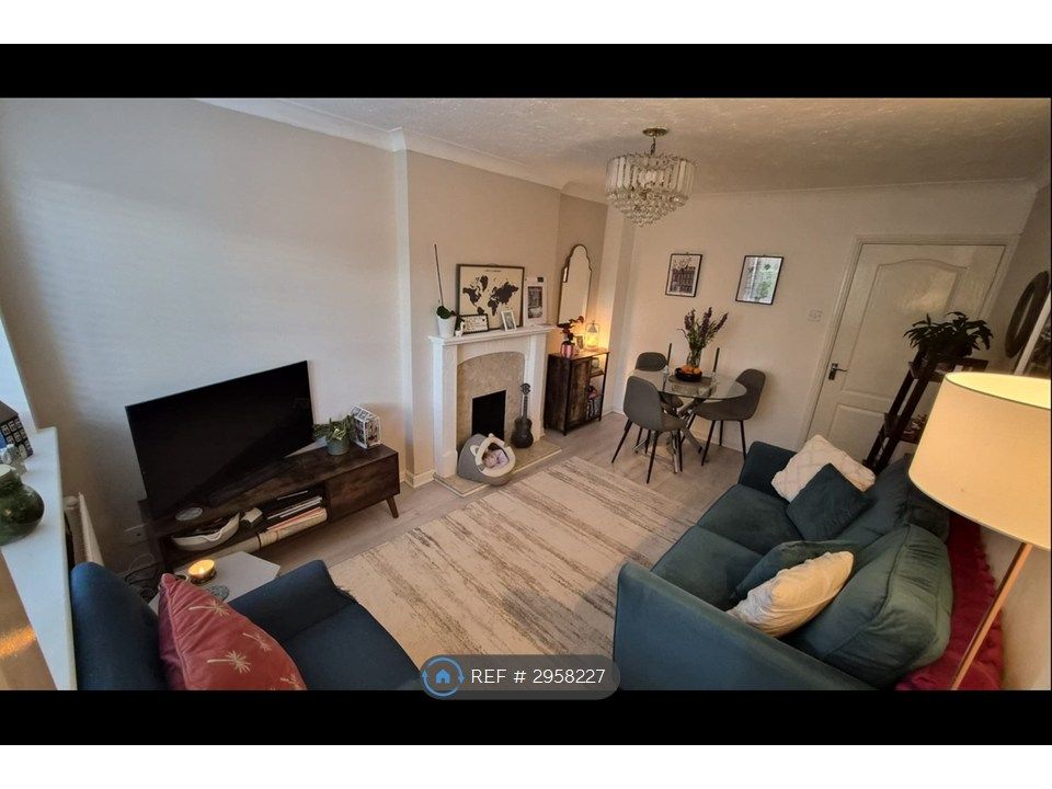 Property photo 3 of 13 Living Room