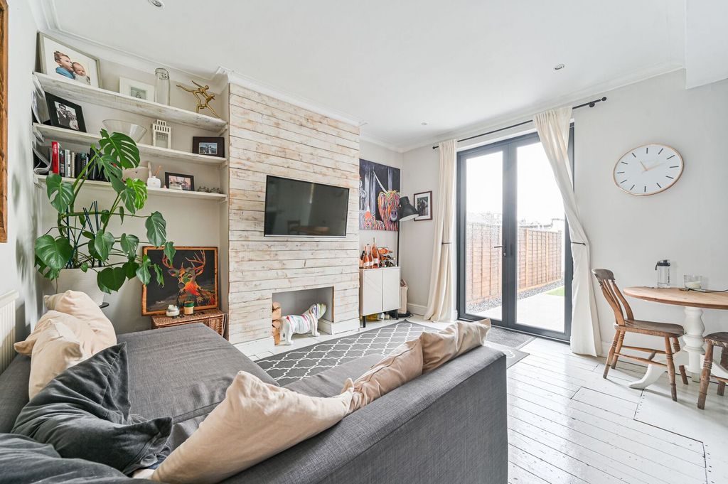 Property photo 1 of 7