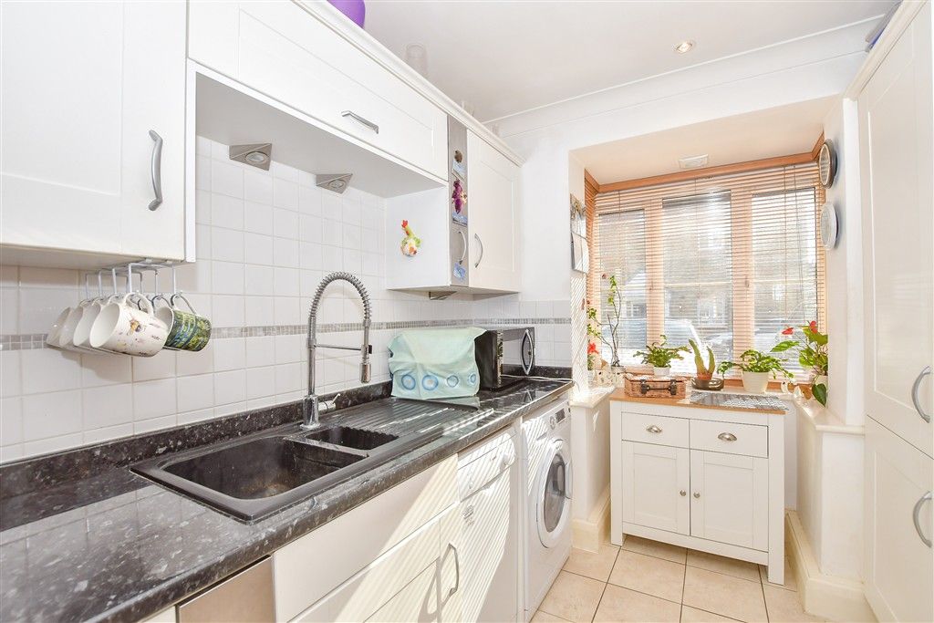 Property photo 3 of 15 Kitchen