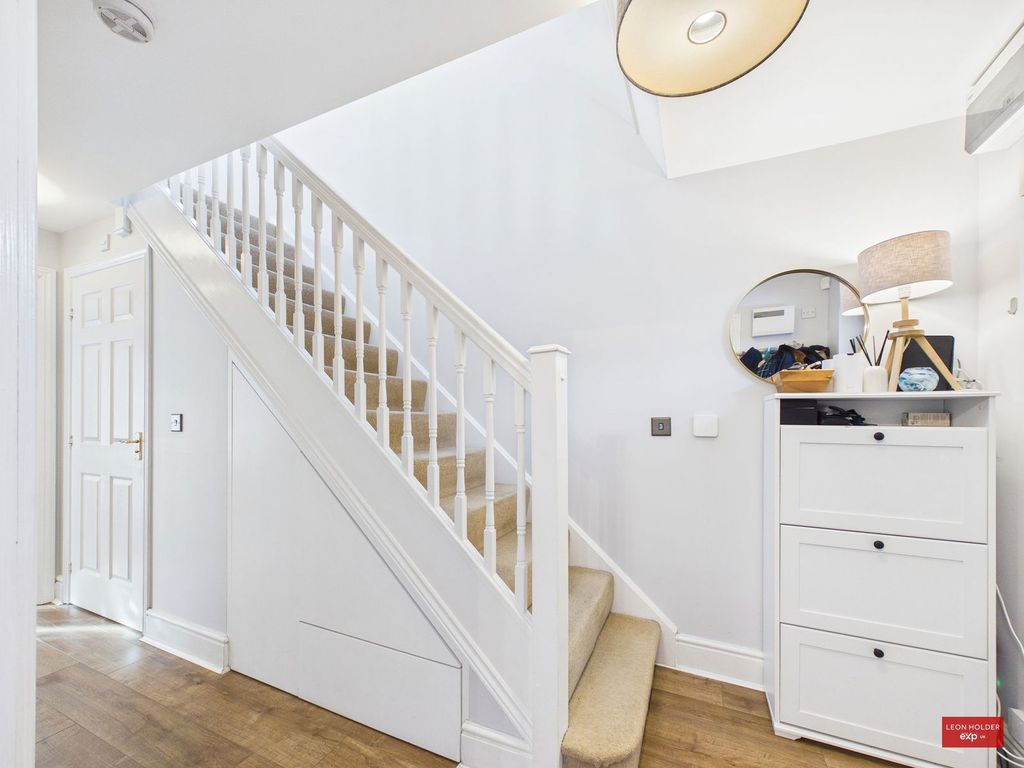 Property photo 2 of 29