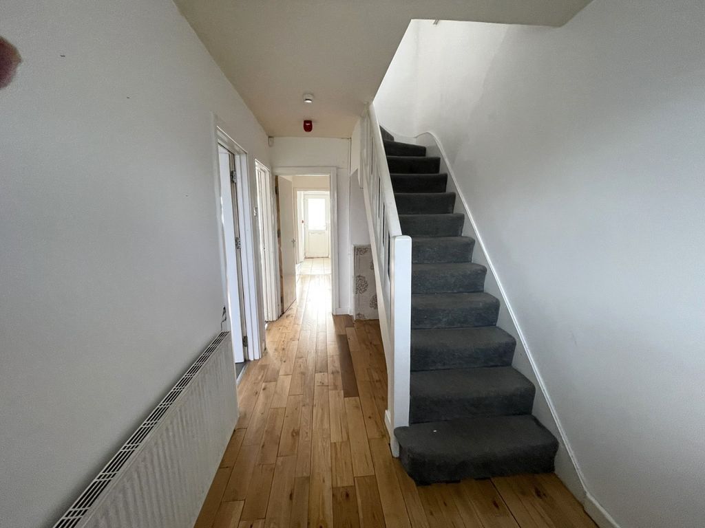 Property photo 2 of 16 Gallery