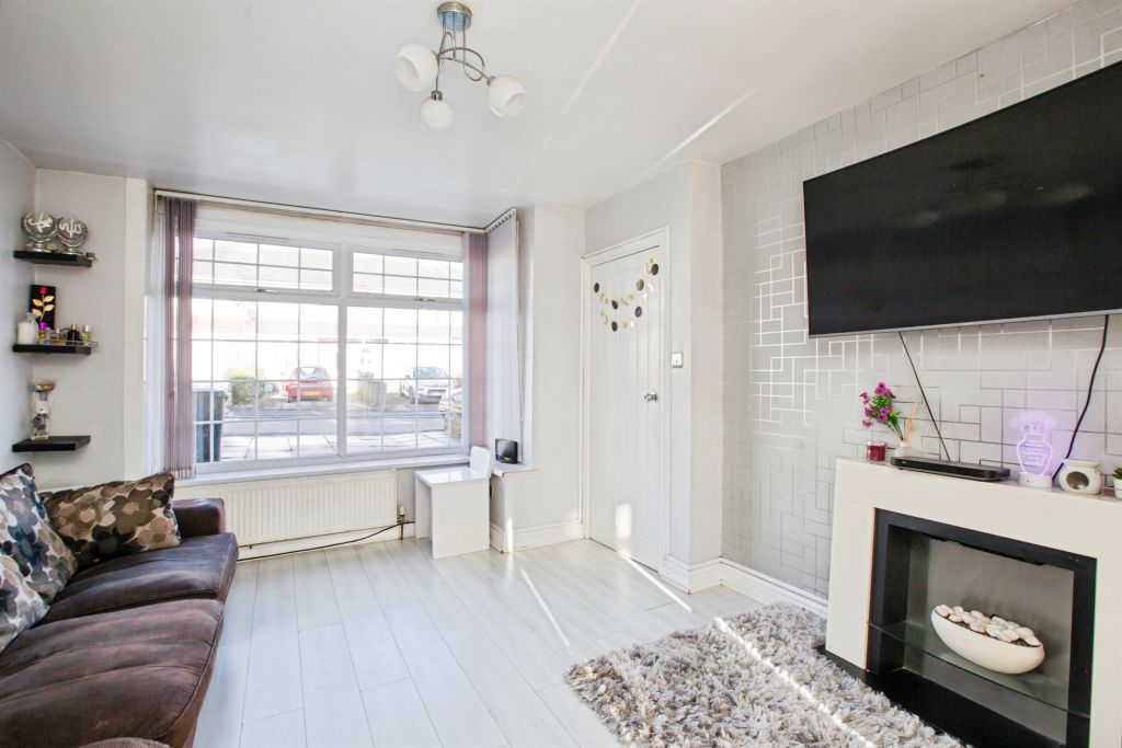 Property photo 2 of 20