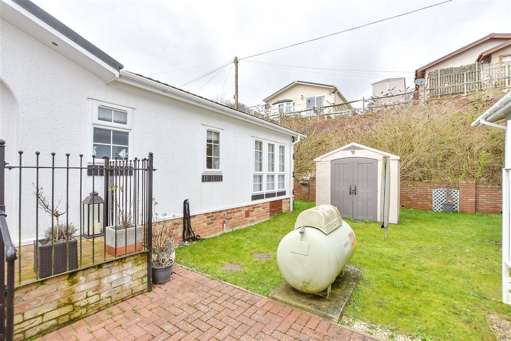 Property photo 2 of 11 Side Garden