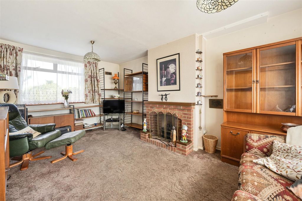 Property photo 3 of 45 Coppermill Lane, E17