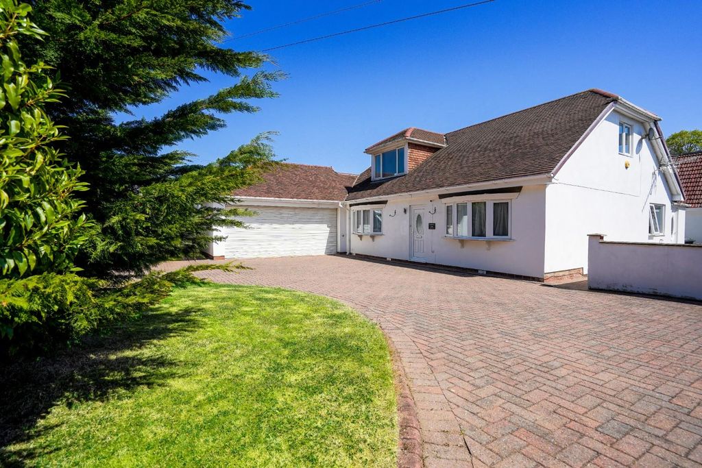 Property photo 1 of 10 External