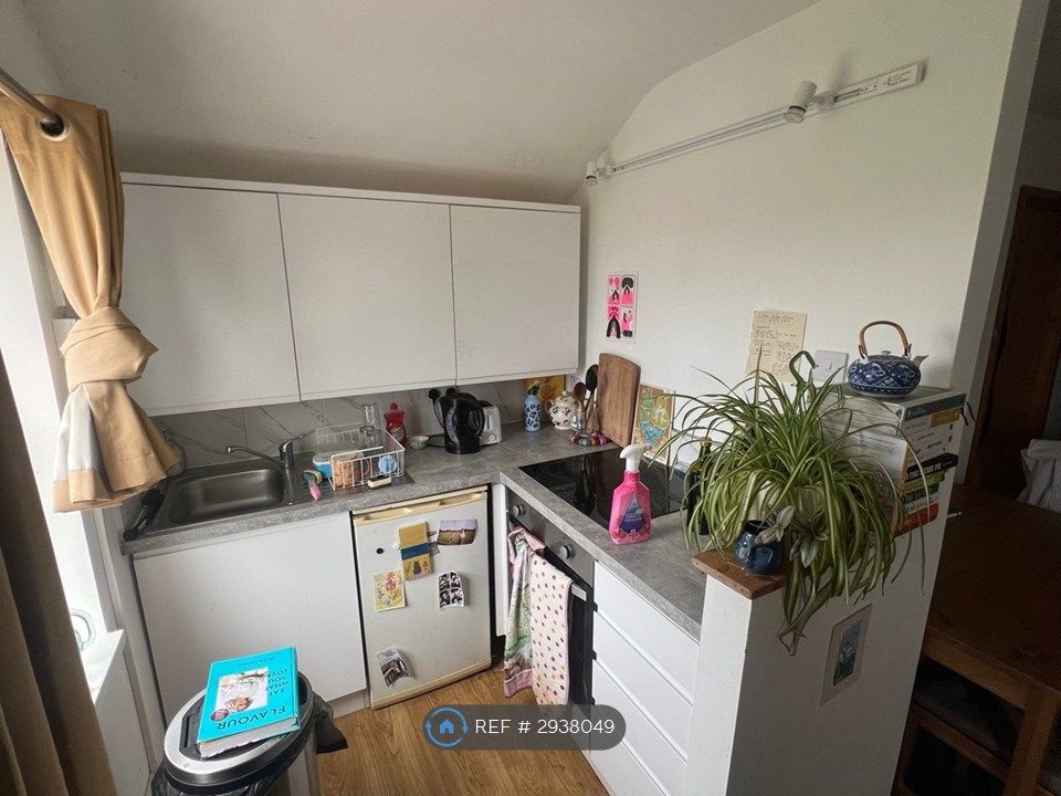 Property photo 2 of 5 Kitchen
