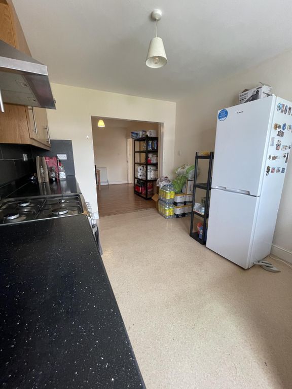Property photo 3 of 19 Gallery