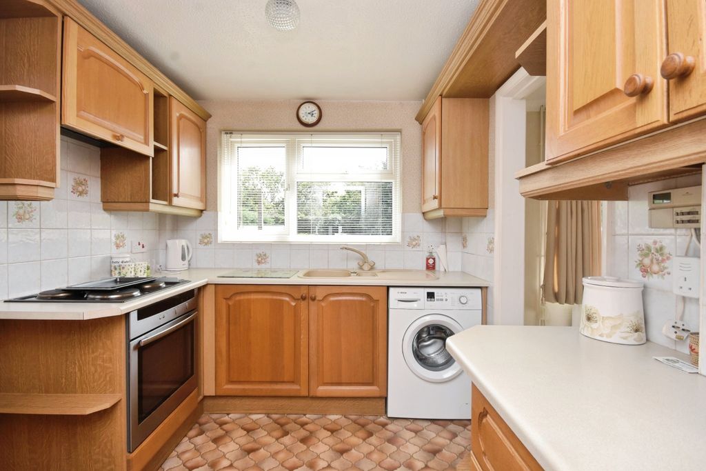 Property photo 2 of 16
