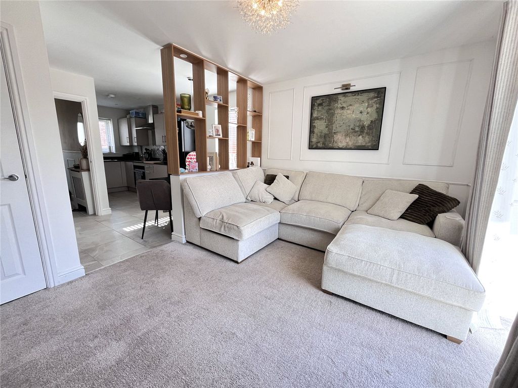 Property photo 3 of 18 Picture No. 02