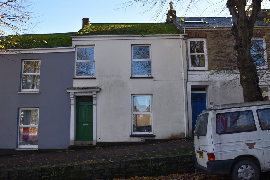 Property photo 3 of 10