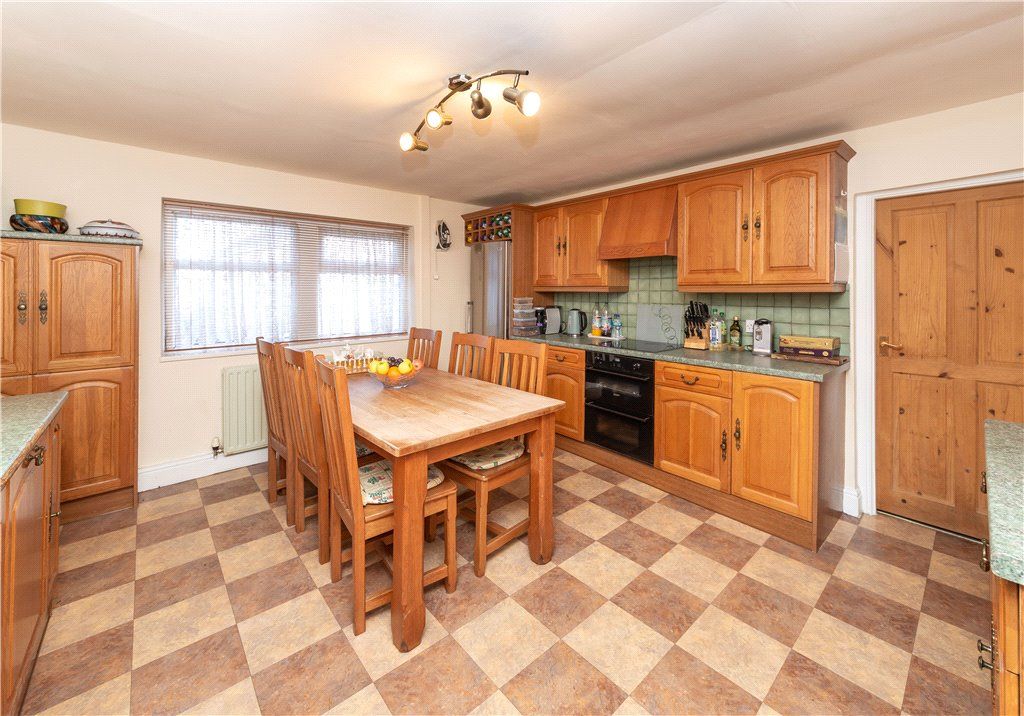 Property photo 3 of 23 Dining Kitchen