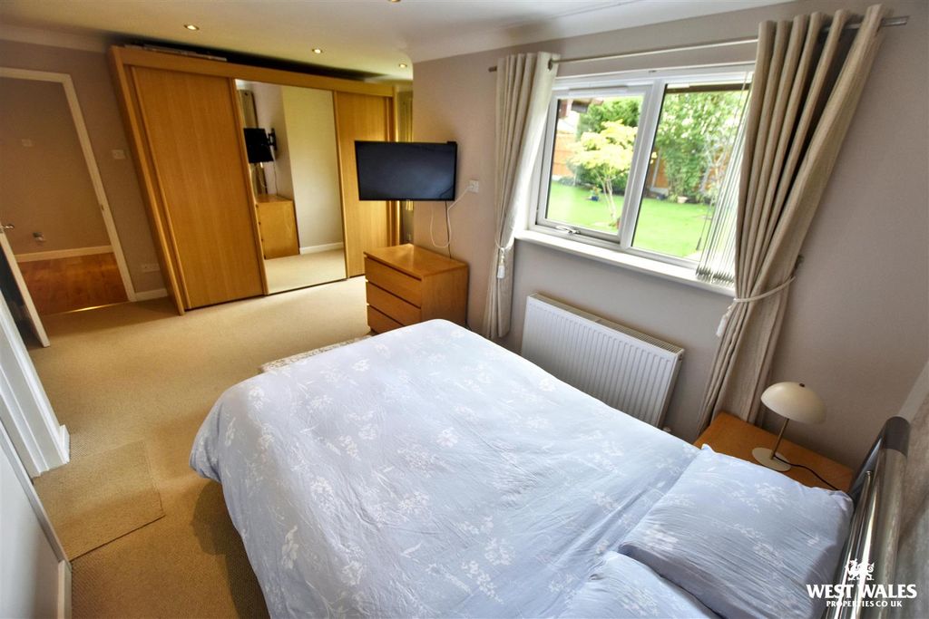 Property photo 3 of 19 9 (7).Jpg