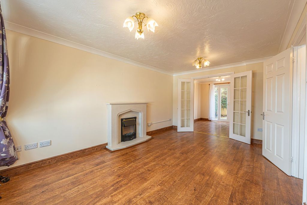 Property photo 3 of 41