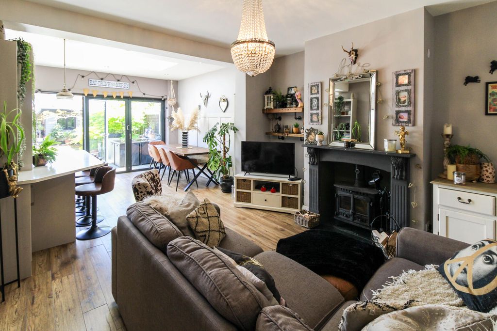 Property photo 2 of 23 Living Room