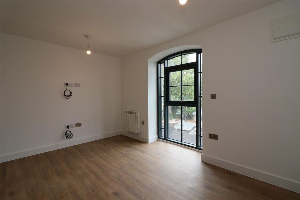 Property photo 3 of 8 0 General
