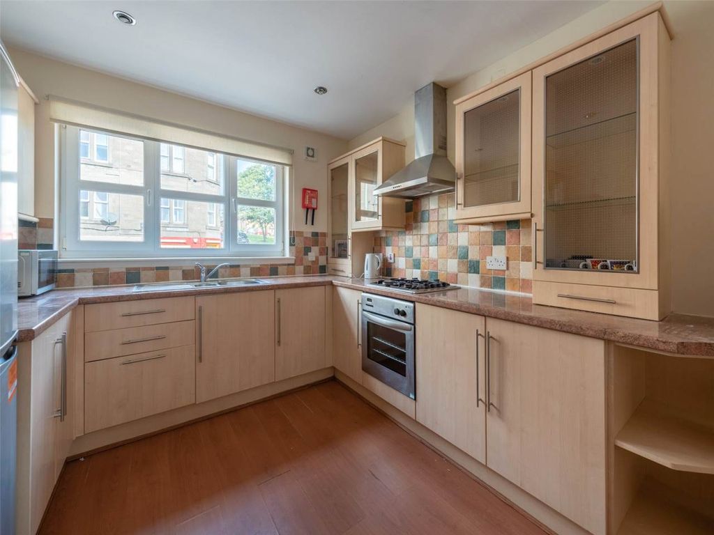 Property photo 3 of 20 Kitchen