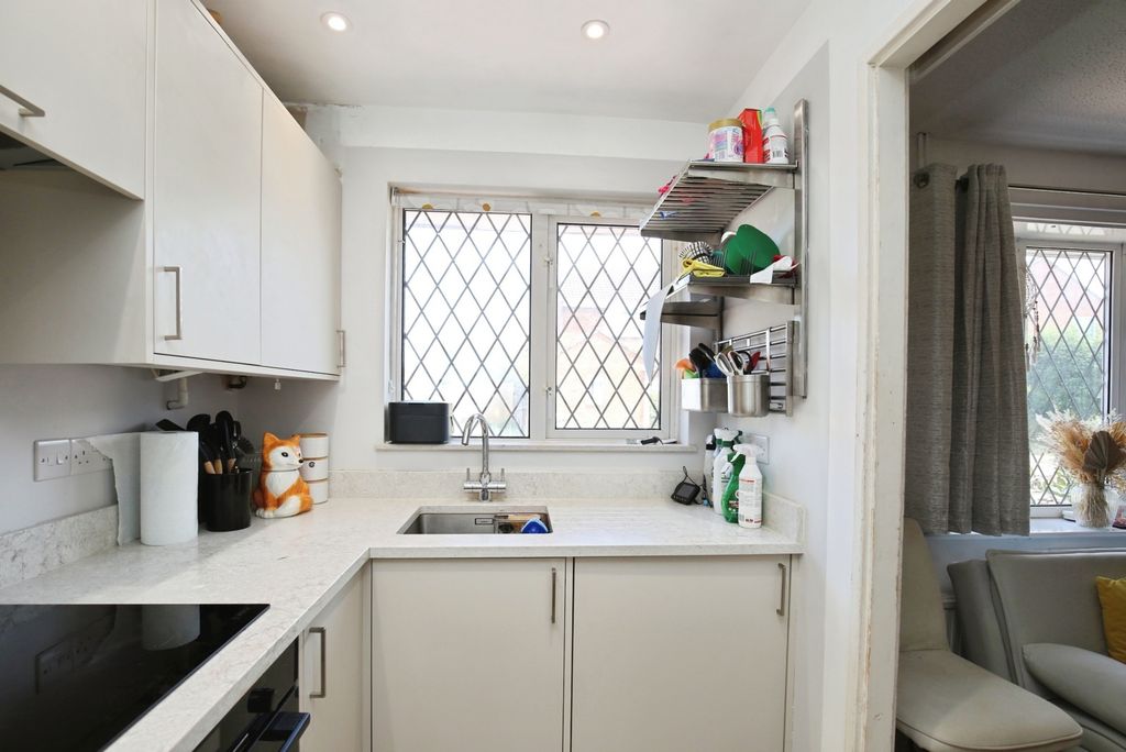 Property photo 3 of 15 Kitchen