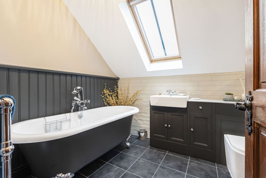 Additional image 18 of 4 bed barn conversion for saleSt Patricks Lane, Liss, Hampshire GU33