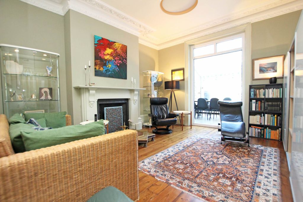 Property photo 3 of 30