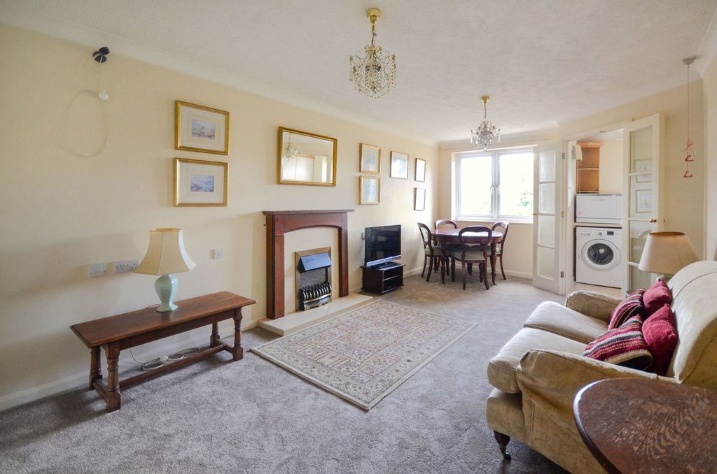 Property photo 2 of 8