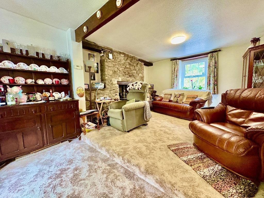 Property photo 2 of 27