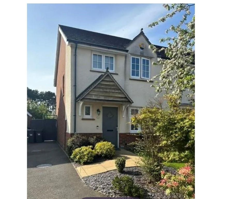 Property photo 1 of 12 Front.Jpg