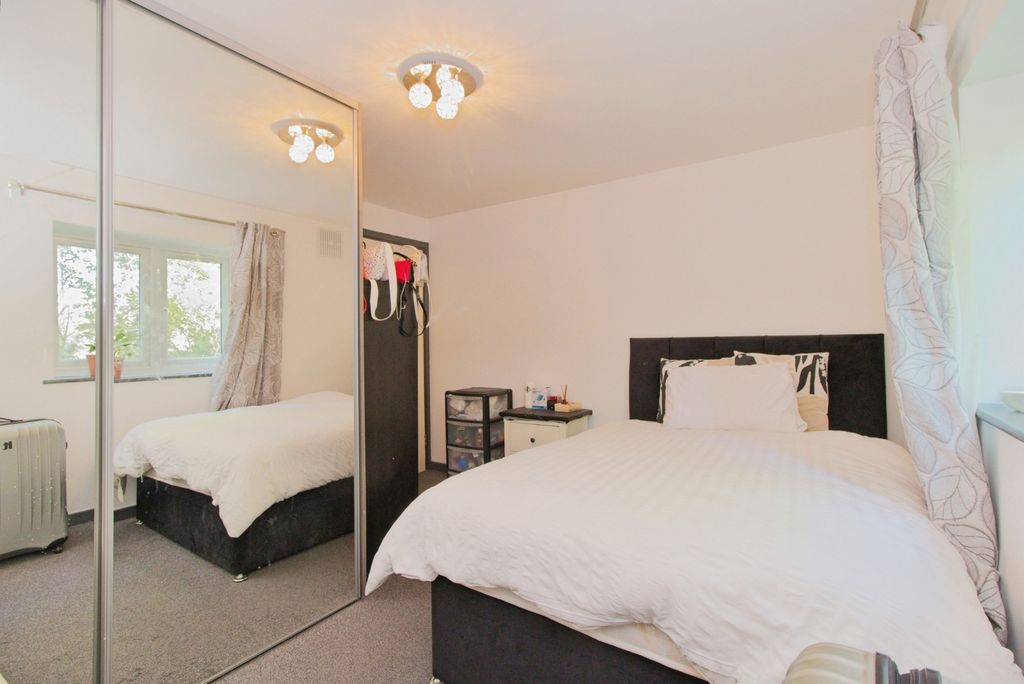 Property photo 3 of 20 Pbox-Img.Jpg