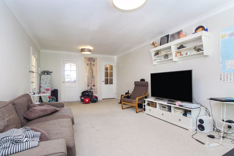 Property photo 2 of 10 Living Room